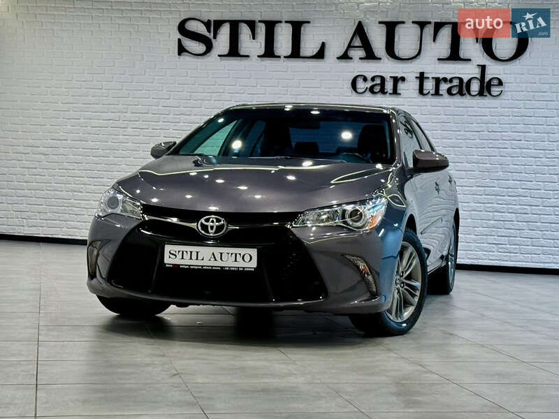 Седан Toyota Camry 2016 в Одессе