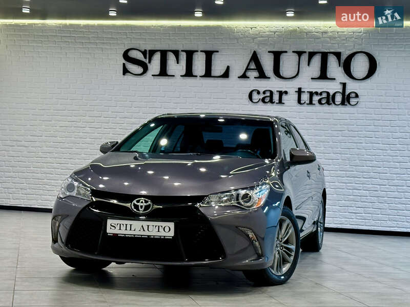 Седан Toyota Camry 2016 в Одессе