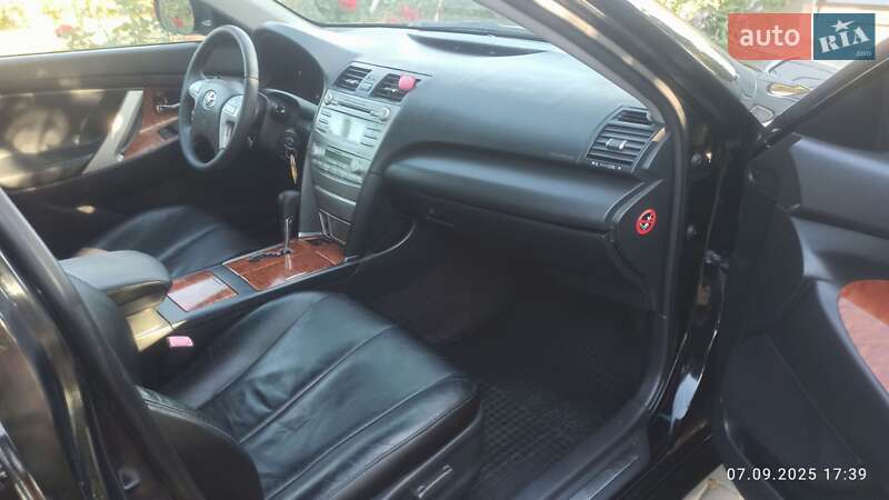 Седан Toyota Camry 2006 в Виннице