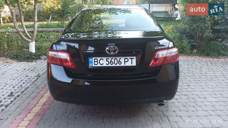 Седан Toyota Camry 2006 в Виннице