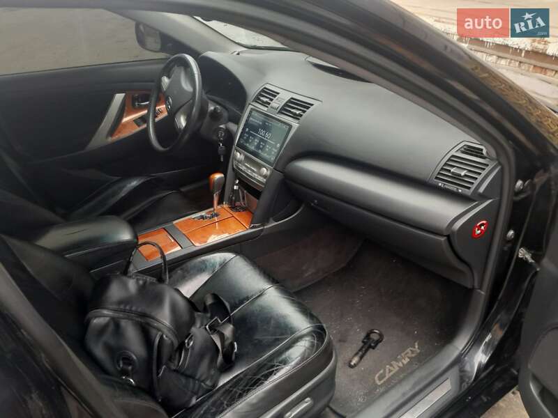 Седан Toyota Camry 2006 в Лубнах