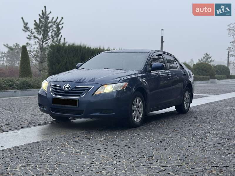 Седан Toyota Camry 2007 в Днепре