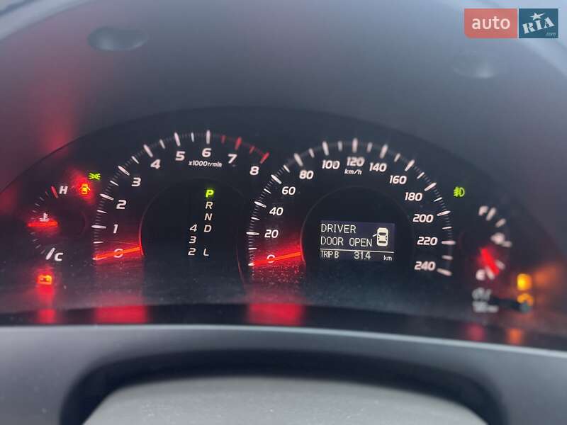 Седан Toyota Camry 2007 в Днепре