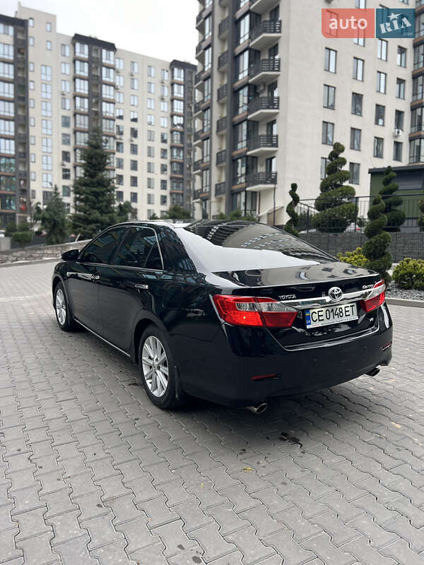 Седан Toyota Camry 2011 в Киеве