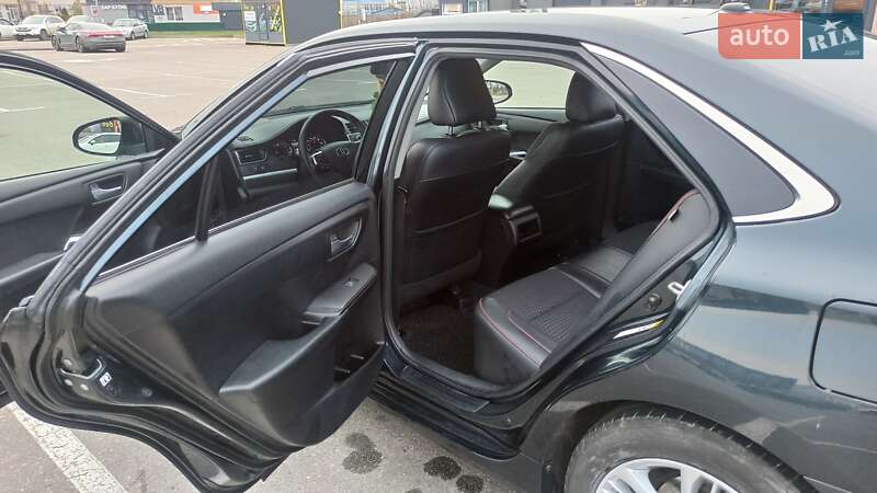 Седан Toyota Camry 2014 в Києві