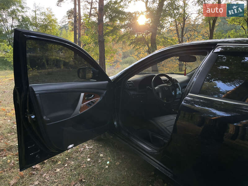 Седан Toyota Camry 2008 в Кролевці