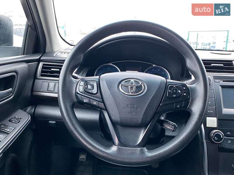 Седан Toyota Camry 2016 в Львове