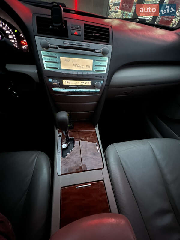 Седан Toyota Camry 2008 в Белогородке