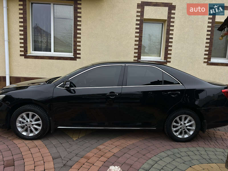 Седан Toyota Camry 2012 в Николаеве
