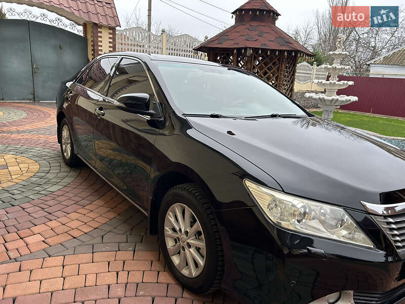 Седан Toyota Camry 2012 в Николаеве