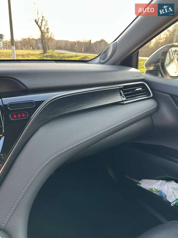 Седан Toyota Camry 2021 в Броварах