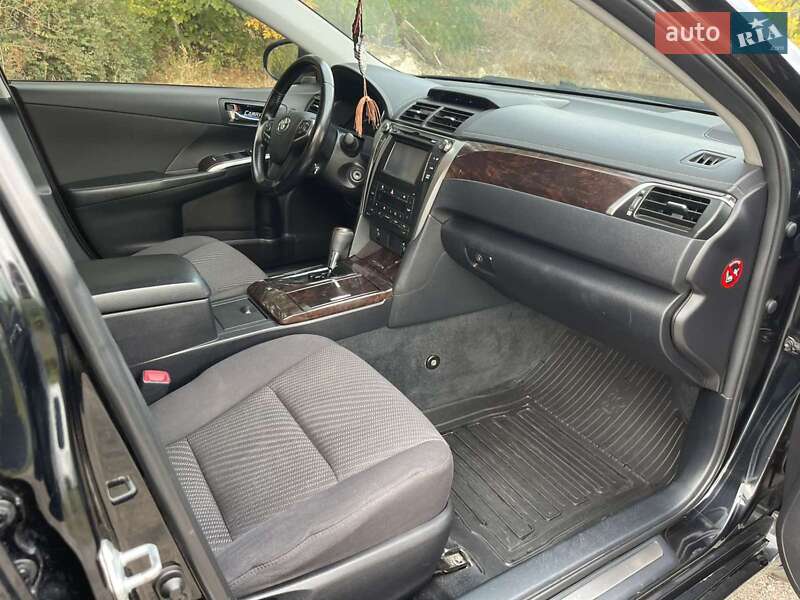 Седан Toyota Camry 2014 в Черкассах