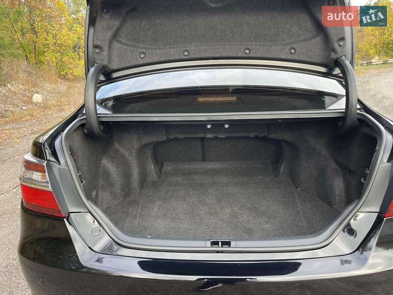 Седан Toyota Camry 2014 в Черкассах