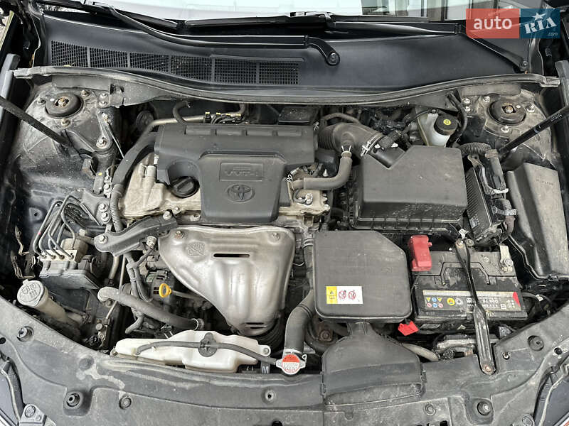 Седан Toyota Camry 2016 в Львове