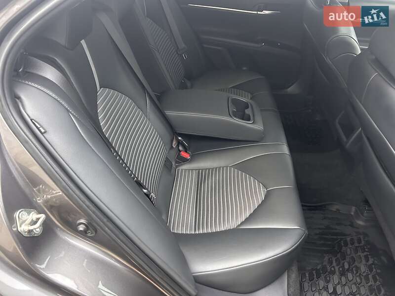 Седан Toyota Camry 2019 в Киеве фото 37 Седан Toyota Camry 2019 в Киеве