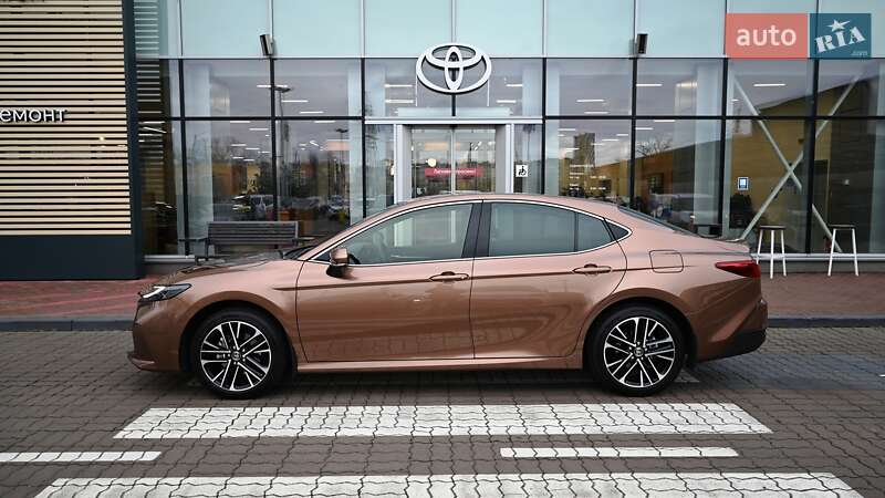 Седан Toyota Camry 2024 в Киеве фото 3 Седан Toyota Camry 2024 в Киеве