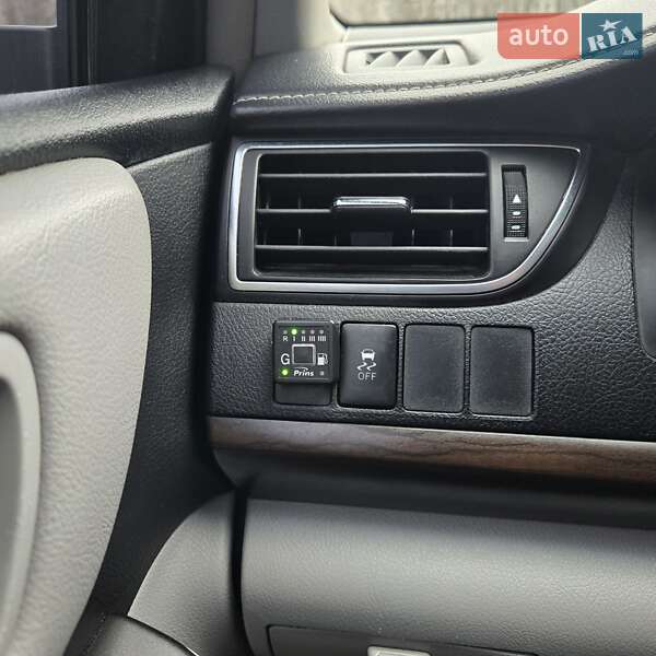 Седан Toyota Camry 2015 в Кривом Роге