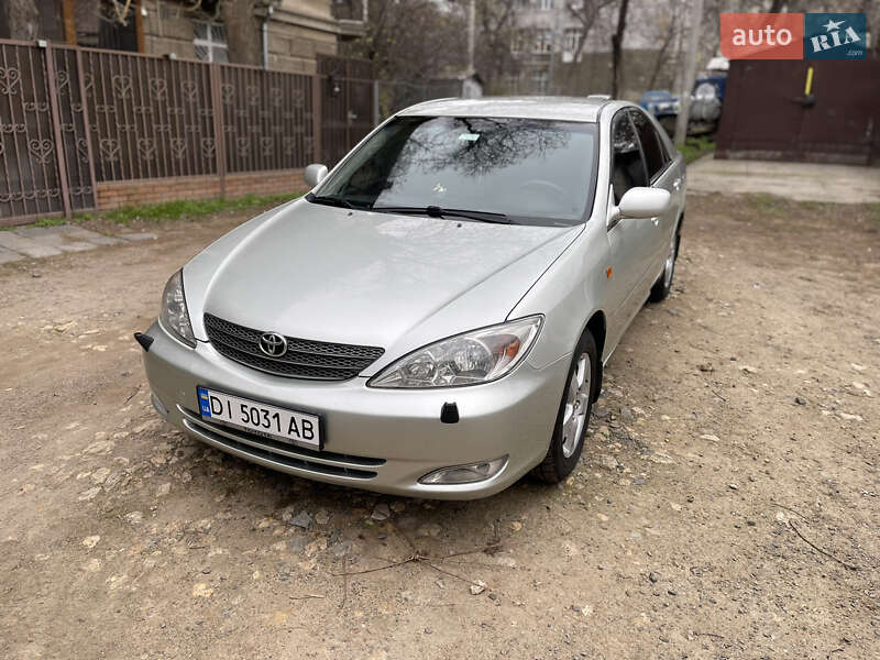 Седан Toyota Camry 2002 в Одессе