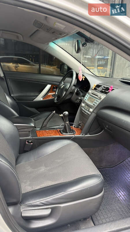 Седан Toyota Camry 2008 в Ужгороді