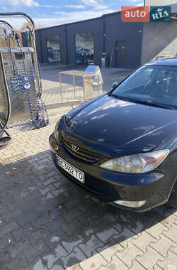 Седан Toyota Camry 2004 в Львові