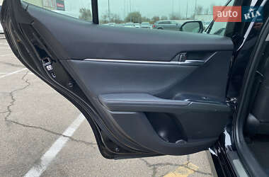 Седан Toyota Camry 2020 в Киеве