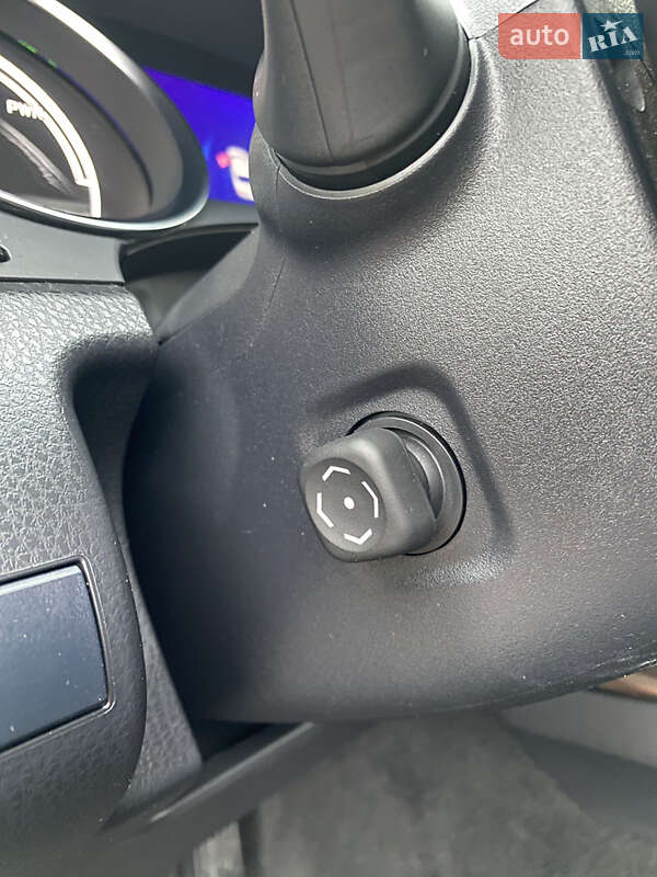 Седан Toyota Camry 2020 в Киеве