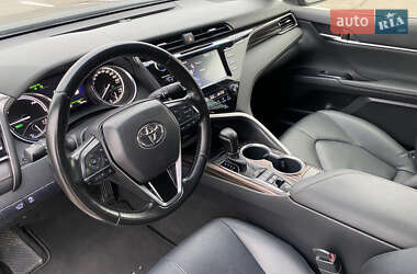Седан Toyota Camry 2020 в Киеве