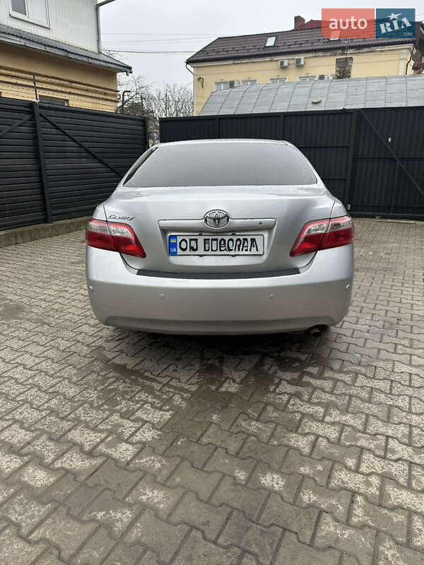 Седан Toyota Camry 2008 в Черновцах