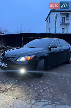 Седан Toyota Camry 2006 в Чернигове