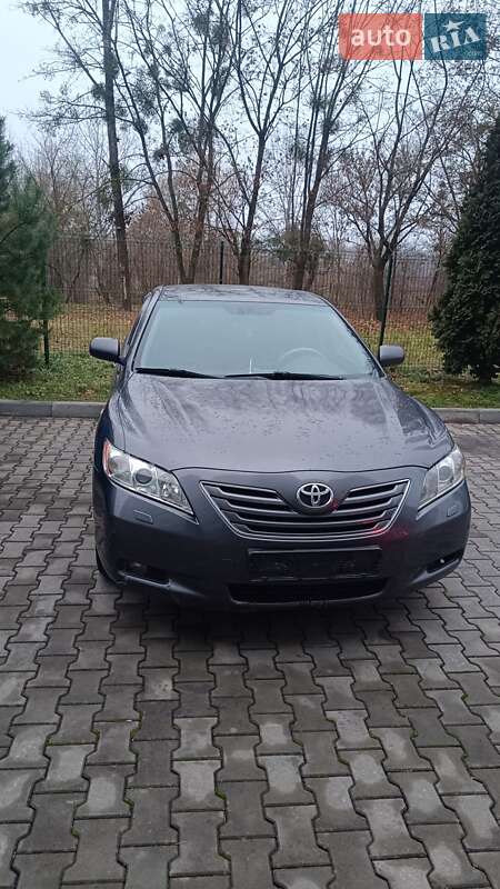 Седан Toyota Camry 2006 в Луцьку