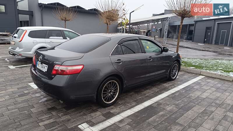 Седан Toyota Camry 2006 в Луцьку