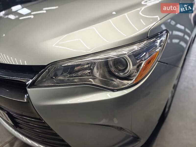 Седан Toyota Camry 2017 в Киеве