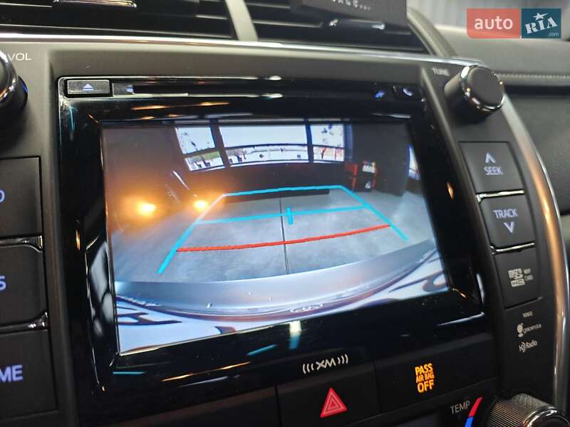 Седан Toyota Camry 2017 в Киеве