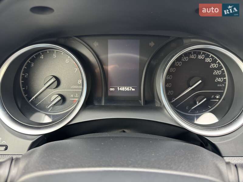 Седан Toyota Camry 2017 в Николаеве