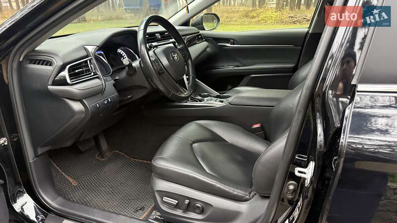Седан Toyota Camry 2019 в Киеве фото 24 Седан Toyota Camry 2019 в Киеве