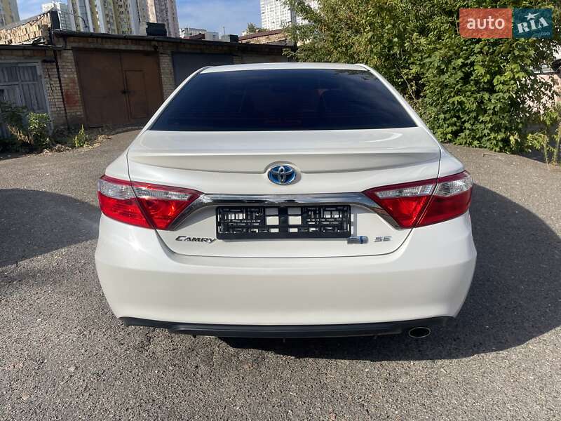 Седан Toyota Camry 2017 в Киеве