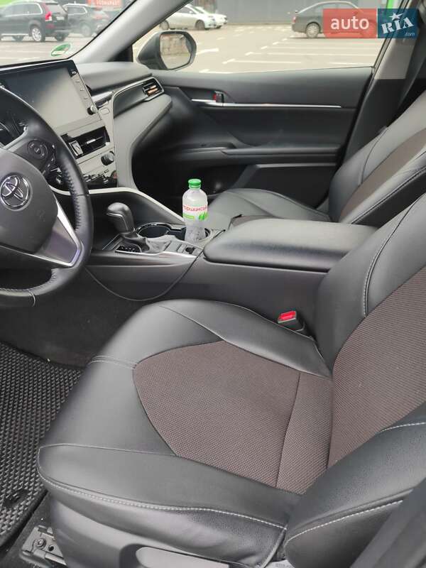 Седан Toyota Camry 2023 в Киеве фото 10 Седан Toyota Camry 2023 в Киеве