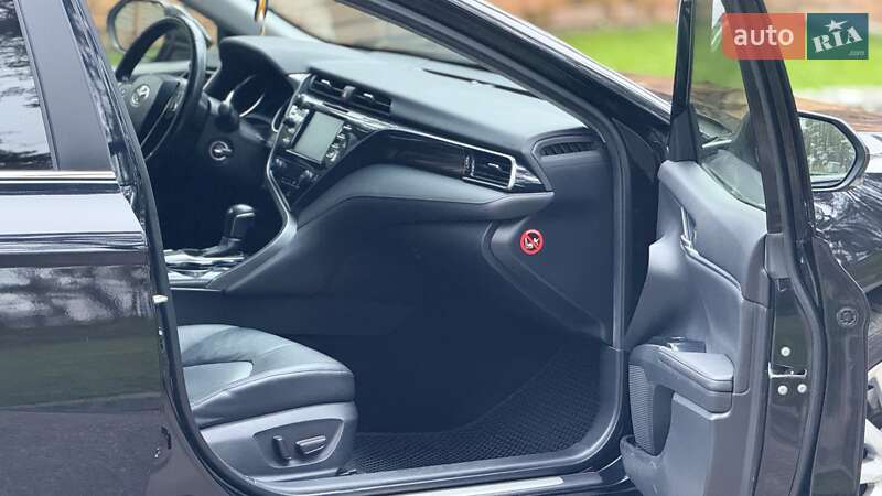 Седан Toyota Camry 2019 в Киеве фото 12 Седан Toyota Camry 2019 в Киеве