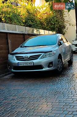 Седан Toyota Camry 2010 в Киеве