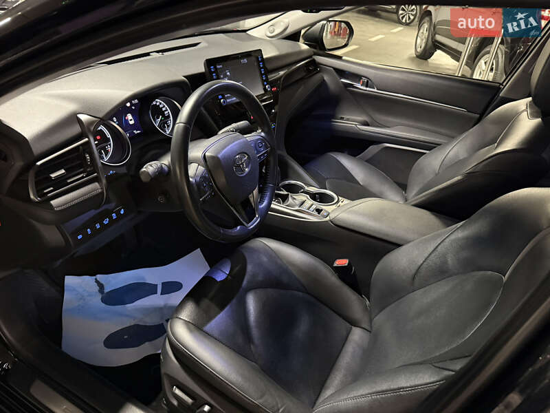 Седан Toyota Camry 2021 в Харкові