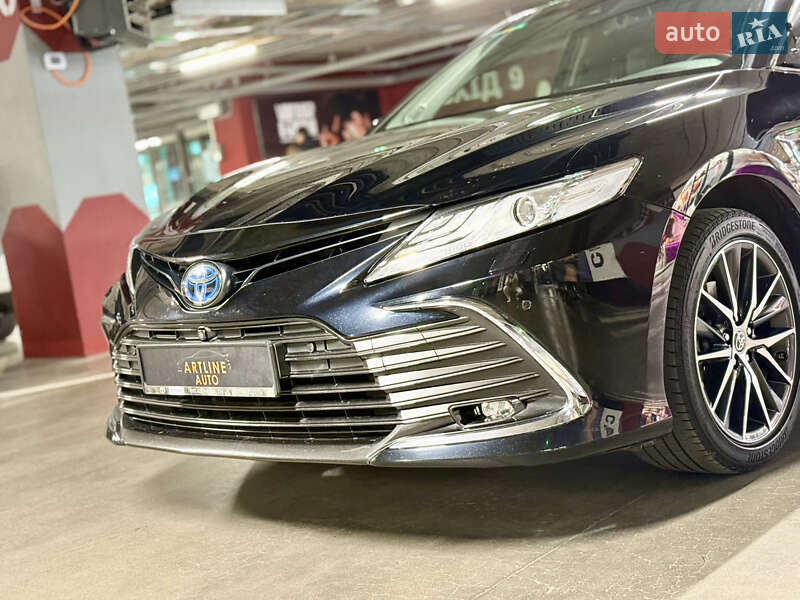 Седан Toyota Camry 2021 в Харкові