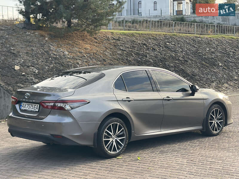 Седан Toyota Camry 2023 в Ровно фото 4 Седан Toyota Camry 2023 в Ровно
