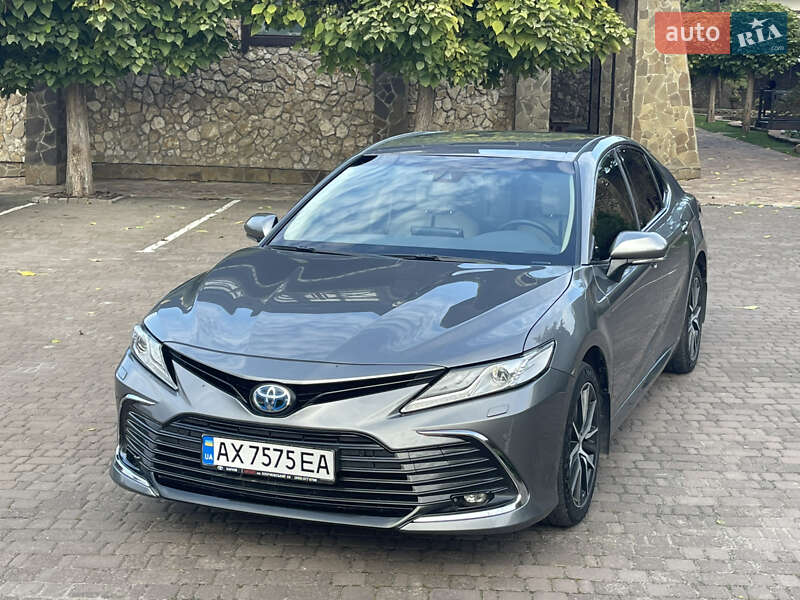 Седан Toyota Camry 2023 в Ровно фото 13 Седан Toyota Camry 2023 в Ровно