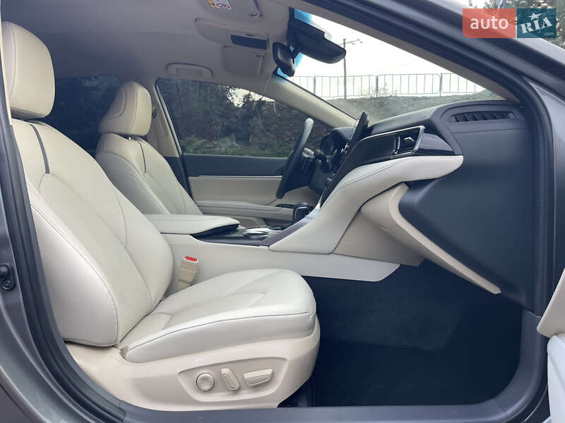 Седан Toyota Camry 2023 в Ровно фото 29 Седан Toyota Camry 2023 в Ровно
