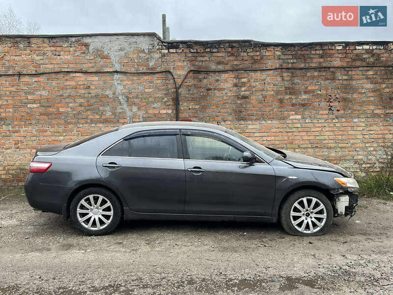 Седан Toyota Camry 2006 в Белой Церкви