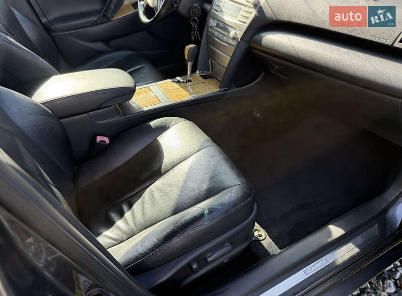 Седан Toyota Camry 2006 в Белой Церкви