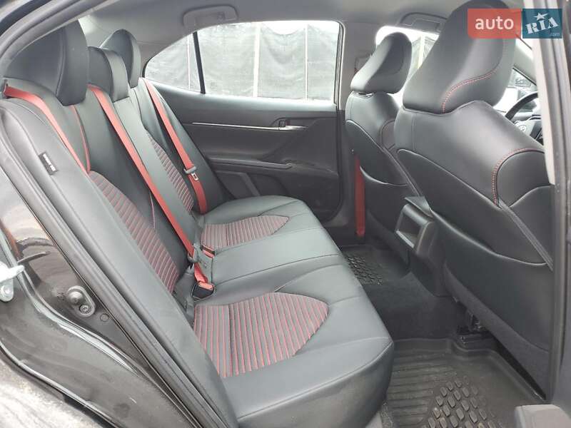 Седан Toyota Camry 2021 в Ивано-Франковске