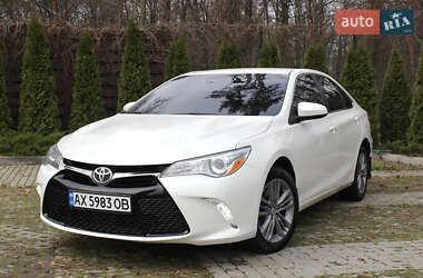 Седан Toyota Camry 2015 в Харкові