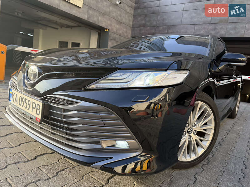 Седан Toyota Camry 2018 в Киеве фото 7 Седан Toyota Camry 2018 в Киеве