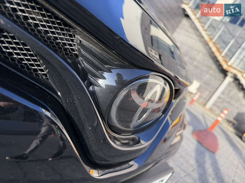 Седан Toyota Camry 2018 в Киеве фото 12 Седан Toyota Camry 2018 в Киеве